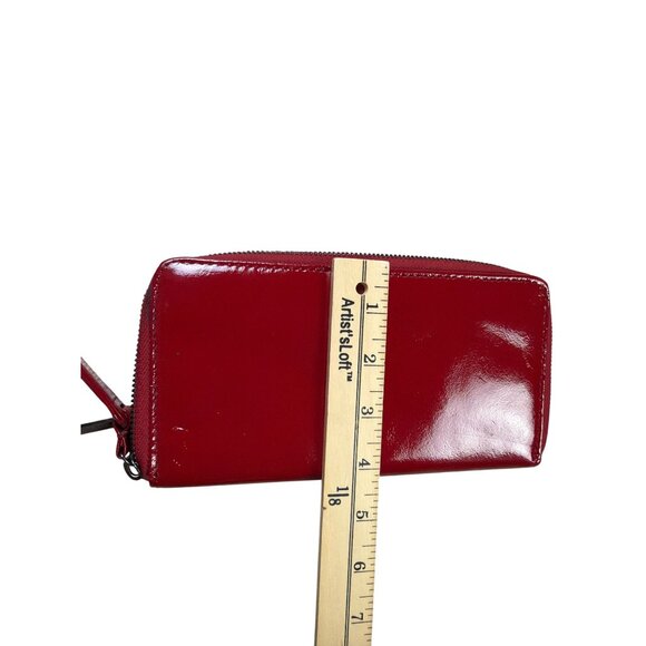 Kenneth Cole Red Patent Leather Zip-Around Wallet With Multiple Card Slots & Coi - Picture 8 of 8